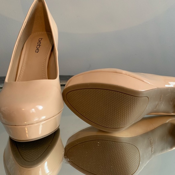 Sexy Bebe Amia Nude Platforms - Picture 3 of 3